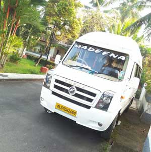 17-seater-tempo-traveller-hire-06